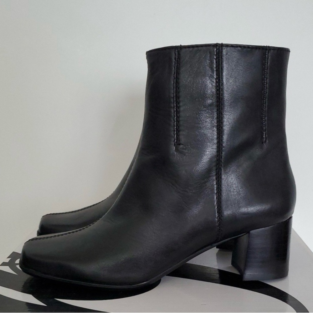 Nine West PrettyLad Leather Upper Side Zip Black Boots Women's Size 9.5